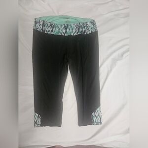 Maurices motion capri legging